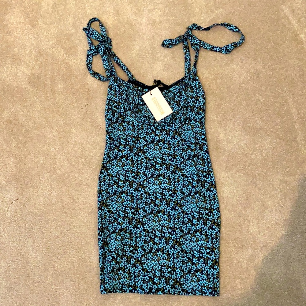 Missguided tie strap floral mini dress, size 2, NWT